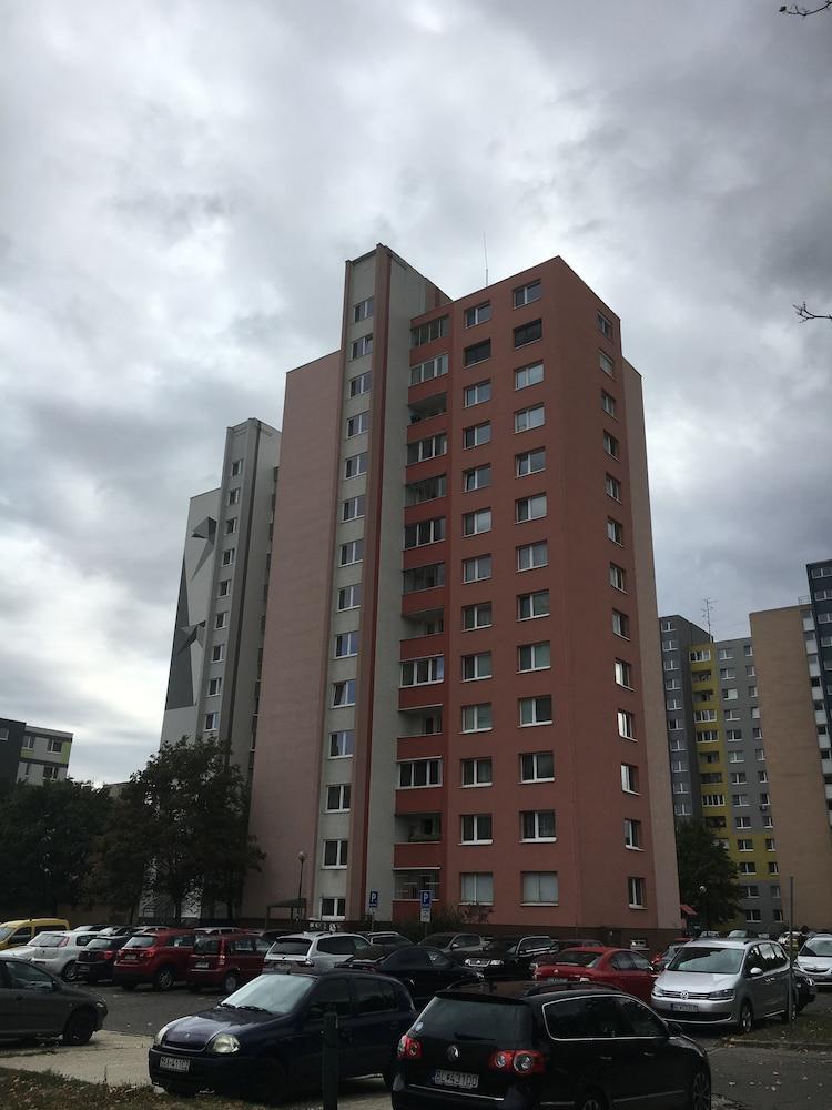 Circle Apartments Ipelska Bratislava Exterior photo
